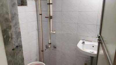 Bathroom Image of 350 Sq.ft 1 BHK Apartment / Flat for rent in Andheri East Mumbai for Rs. 29000