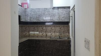 Kitchen Image of 1085 Sq.ft 2.5 BHK Apartment / Flat for rent in Express Zenith, Sector 77 Noida for Rs. 31250