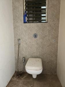 Common Bathroom Image of 630 Sq.ft 1 BHK Apartment / Flat for rent in Majestique Oasis by Majestique Landmarks, Wagholi Pune for Rs. 14500