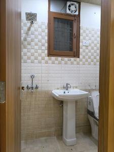 Common Bathroom Image of 950 Sq.ft 2 BHK Builder Floor for sale in Indirapuram Ghaziabad for Rs. 7100008