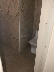 Bathroom Image of 650 Sq.ft 1 BHK Apartment / Flat for rent in Marathahalli Bengaluru for Rs. 26000