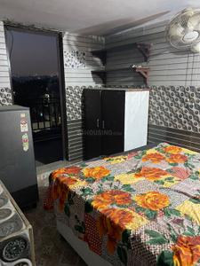 Bedroom Image of 940 Sq.ft 2 BHK Builder Floor for rent in Karol Bagh New Delhi for Rs. 21004