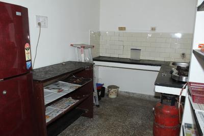 Kitchen Image of 550 Sq.ft 1 BHK Apartment / Flat for rent in Elakiyaa Anna Nagar East, Anna Nagar Chennai for Rs. 20000