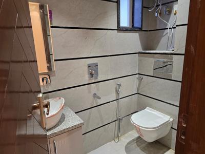 Bathroom Image of 950 Sq.ft 2 BHK Builder Floor for sale in Ashok Nagar New Delhi for Rs. 16500000