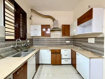 Kitchen Image of 1350 Sq.ft 3 BHK Apartment / Flat for sale in Kishanpura Zirakpur for Rs. 5699999