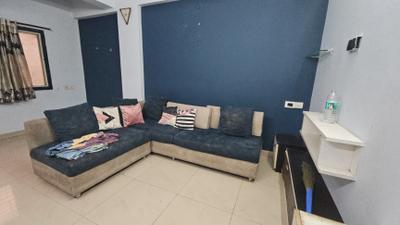 Living Room Image of 750 Sq.ft 1 BHK Apartment / Flat for rent in Khajrana Indore for Rs. 16000