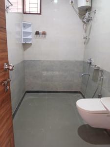 Bathroom Image of 850 Sq.ft 1 BHK Apartment / Flat for rent in Banaswadi Bengaluru for Rs. 25000
