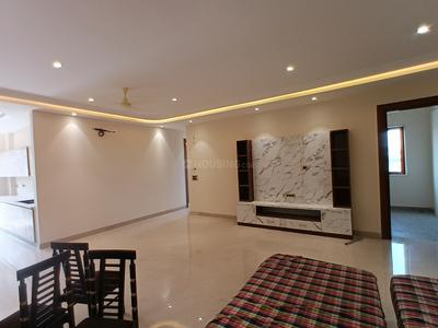 Living Room Image of 3000 Sq.ft 4 BHK Builder Floor for rent in Sector 72 Noida for Rs. 70000