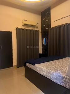 Bedroom Image of 1000 Sq.ft 2 BHK Builder Floor for rent in Lake Gardens Kolkata for Rs. 35000