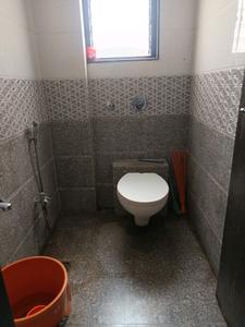 Common Bathroom Image of 950 Sq.ft 2 BHK Apartment / Flat for rent in Manjari Budruk Pune for Rs. 15000
