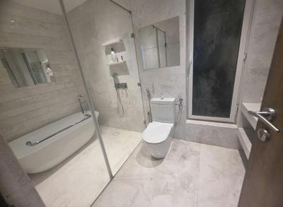Bathroom Image of 1050 Sq.ft 2 BHK Apartment / Flat for rent in Indiabulls Blu, Worli Mumbai for Rs. 330000
