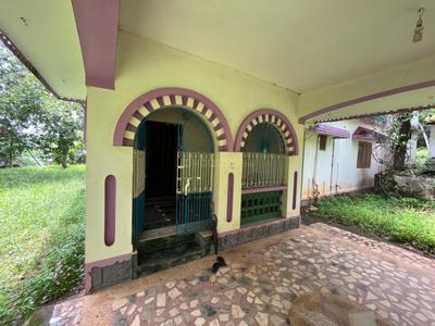 Image of 2500 Sq.ft 4 BHK Villa for sale in Vallamkulam, Eraviperoor, Pathanamthitta for Rs. 30000000