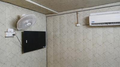Bedroom Image of 600 Sq.ft 1 BHK Builder Floor for rent in Madhu Vihar New Delhi for Rs. 15000