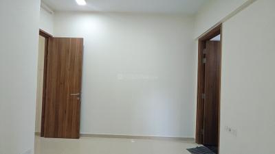 Bedroom Image of 855 Sq.ft 2 BHK Apartment / Flat for rent in Kalpataru Sunrise, Thane West Thane for Rs. 35000