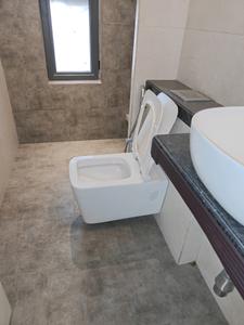 Common Bathroom Image of 1200 Sq.ft 3 BHK Apartment / Flat for sale in Kalpataru Magnus, Bandra East Mumbai for Rs. 67500000