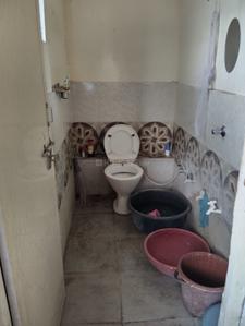 Bathroom Image of 400 Sq.ft 2 BHK Apartment / Flat for sale in Gotri Vadodara for Rs. 1600000