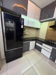 Kitchen Image of 1225 Sq.ft 2 BHK Apartment / Flat for rent in Darshanam Central Park, Sayajiganj Vadodara for Rs. 30000