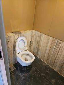 Common Bathroom Image of 1650 Sq.ft 3 BHK Apartment / Flat for sale in New Cuffe Parade Lodha Altia, Sion Mumbai for Rs. 53000000