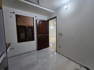 Bedroom Image of 1800 Sq.ft 3 BHK Builder Floor for rent in Anand Vihar New Delhi for Rs. 61000