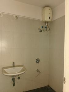 Common Bathroom Image of 1100 Sq.ft 2.5 BHK Apartment / Flat for sale in Lodha Casa Rio, Palava Phase 1 Thane for Rs. 6500000