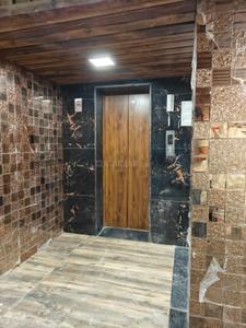 Bathroom Image of 350 Sq.ft 1 RK Apartment / Flat for rent in Sector 44 Noida for Rs. 17000