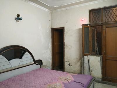 Bedroom Image of 1200 Sq.ft 3 BHK Builder Floor for sale in Vikaspuri New Delhi for Rs. 15500000