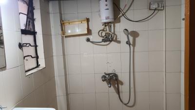 Bathroom Image of 1100 Sq.ft 2 BHK Apartment / Flat for rent in Dhanlaxmi Park, Kothrud Pune for Rs. 25000