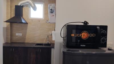 Kitchen Image of 750 Sq.ft 1 BHK Builder Floor for rent in Sushant Lok Phase 1 Gurgaon for Rs. 28000