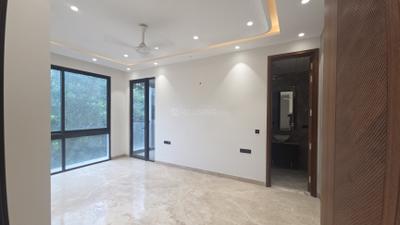 Bedroom Image of 2450 Sq.ft 4 BHK Builder Floor for sale in Rajouri Garden New Delhi for Rs. 55000000