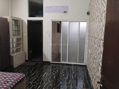 Bedroom Image of 650 Sq.ft 1 BHK Apartment / Flat for rent in Khatiwala Tank Indore for Rs. 15000
