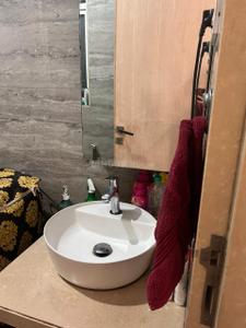 Bathroom Image of 550 Sq.ft 1 BHK Apartment / Flat for sale in Ghatkopar East Mumbai for Rs. 12500000