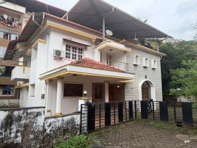 5 BHK Independent House