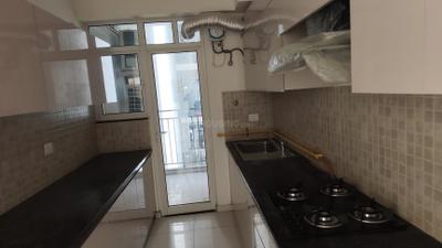 Kitchen Image of 1545 Sq.ft 3 BHK Apartment / Flat for rent in Godrej Woods, Sector 43 Noida for Rs. 75000