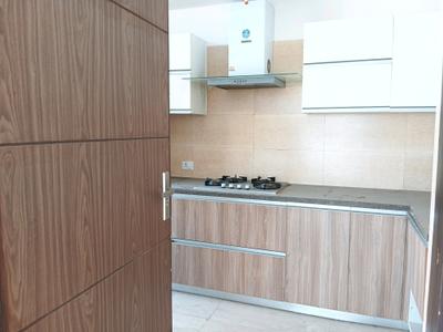 Kitchen Image of 2450 Sq.ft 3 BHK Apartment / Flat for sale in Puri Emerald Bay, Sector 104 Gurgaon for Rs. 37000000