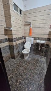Bathroom Image of 3000 Sq.ft 1 BHK Independent House for rent in Nipania Indore for Rs. 17000