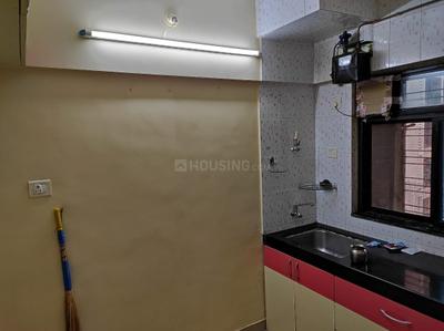Kitchen Image of 665 Sq.ft 2 BHK Apartment / Flat for rent in Runwal Pearl Apartments, Thane West Thane for Rs. 32000