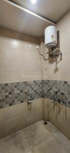 Bathroom Image of 800 Sq.ft 1.5 BHK Builder Floor for rent in Mahanagar Colony Bareilly for Rs. 16500