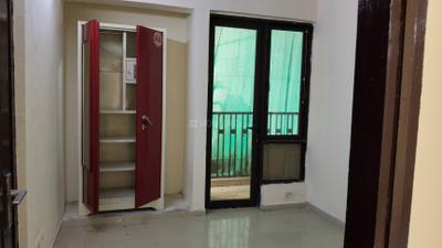 Bedroom Image of 945 Sq.ft 2 BHK Apartment / Flat for rent in Logix Blossom County, Sector 137 Noida for Rs. 29000