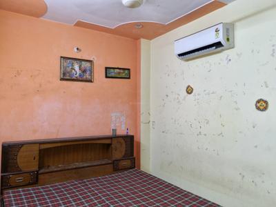 Bedroom Image of 675 Sq.ft 3 BHK Builder Floor for sale in Uttam Nagar New Delhi for Rs. 4600000