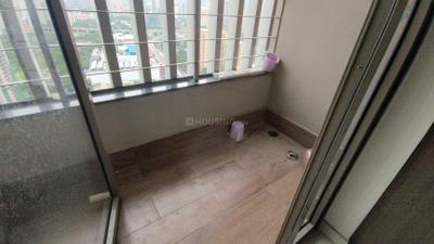 Image of 900 Sq.ft 2 BHK Apartment / Flat for rent in Kalpataru Paramount, Thane West, Thane for Rs. 45000