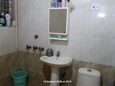 Bathroom Image of 900 Sq.ft 2 BHK Apartment / Flat for sale in Mayur Vihar Phase 3 New Delhi for Rs. 16900000