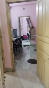 Hall Image of 650 Sq.ft 2 BHK Independent House for rent in Kankurgachi Kolkata for Rs. 17000