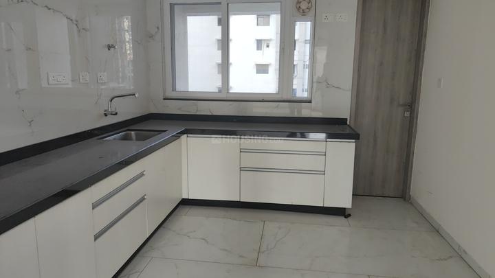 Mandarin 33 West Avenue Main Image 1