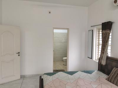 Bedroom Image of 8730 Sq.ft 3.5 BHK Independent House for rent in Sanskruti Sentossa Greens, Vaishno Devi Circle Ahmedabad for Rs. 75000