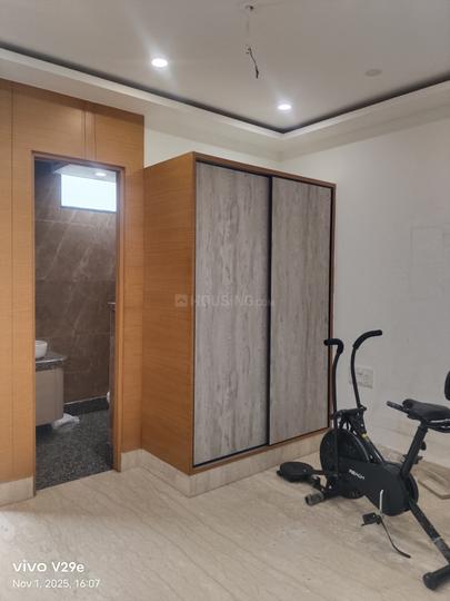 Sharda Puri, Ramesh Nagar Bedroom 1