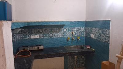 Kitchen Image of 450 Sq.ft 2 BHK Independent House for rent in Sector 15 Dwarka New Delhi for Rs. 11000