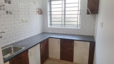 Kitchen Image of 1000 Sq.ft 2 BHK Builder Floor for rent in Bommanahalli Bengaluru for Rs. 25000