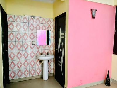 Bathroom Image of 900 Sq.ft 2 BHK Apartment / Flat for sale in Mahagunpuram Ghaziabad for Rs. 6200000
