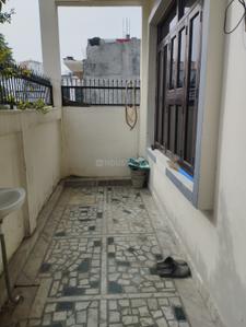 Balcony Image of 1800 Sq.ft 2 BHK Builder Floor for rent in Vrindavan Yojana Lucknow for Rs. 12000