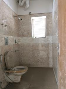 Common Bathroom Image of 2100 Sq.ft 4 BHK Apartment / Flat for sale in Bhuwalka Aishwarya Gardens , Bhowanipore Kolkata for Rs. 40500000
